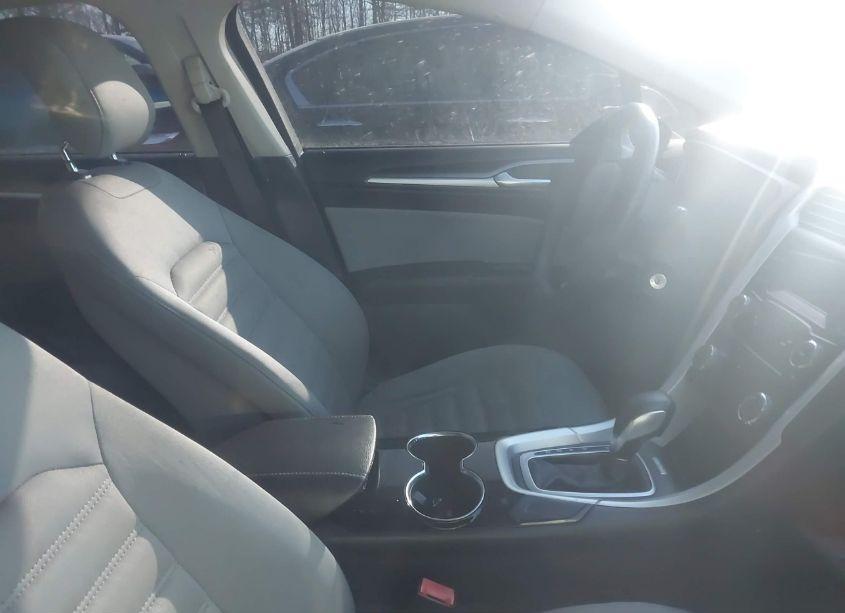 Photo 5 of 2014 Ford Fusion S (VIN 1FA6P0G79E5359470)