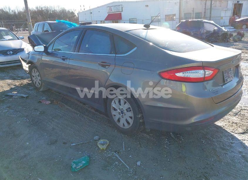Photo 3 of 2014 Ford Fusion S (VIN 1FA6P0G79E5401796)