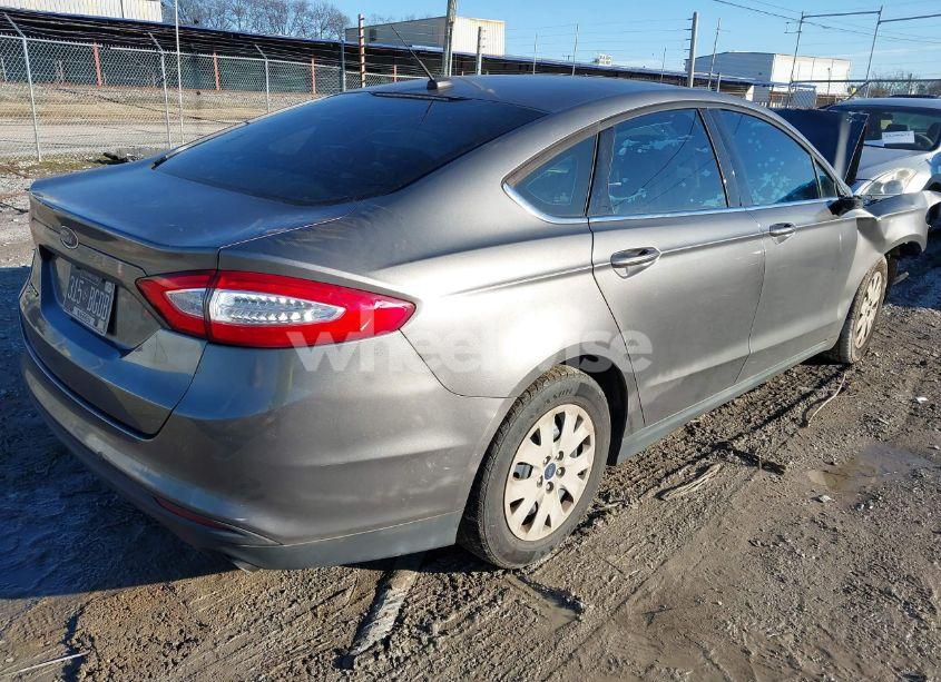 Photo 4 of 2014 Ford Fusion S (VIN 1FA6P0G79E5401796)