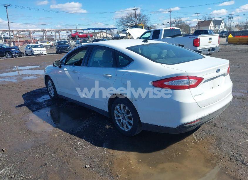 Photo 3 of 2015 Ford Fusion S (VIN 1FA6P0G79F5116338)