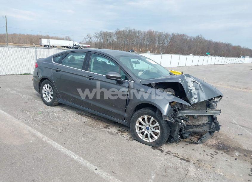 2016 Ford Fusion S (VIN 1FA6P0G79G5101159) main photo