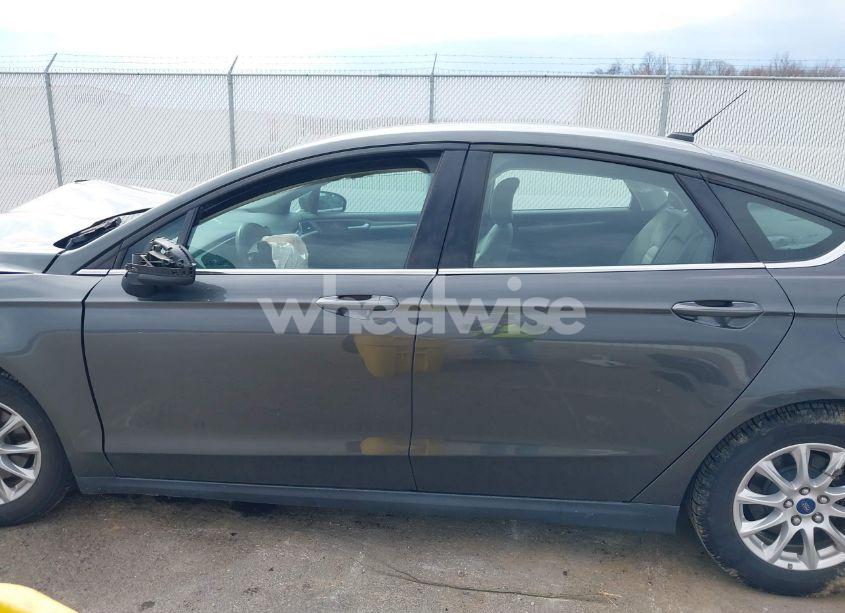 Photo 15 of 2016 Ford Fusion S (VIN 1FA6P0G79G5101159)