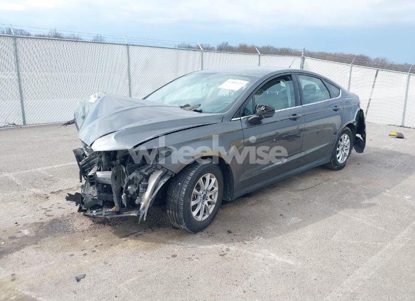 Photo 2 of 2016 Ford Fusion S (VIN 1FA6P0G79G5101159)