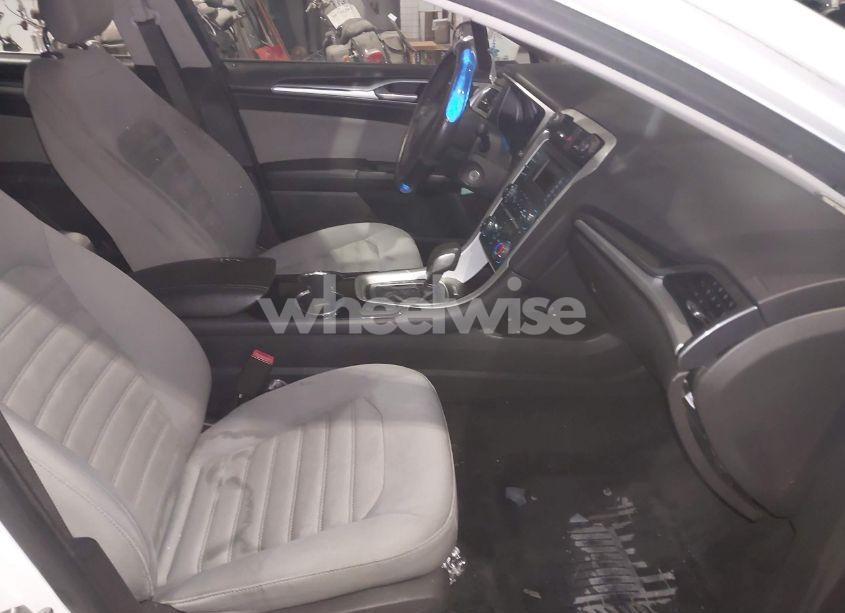 Photo 5 of 2014 Ford Fusion S (VIN 1FA6P0G7XE5373829)