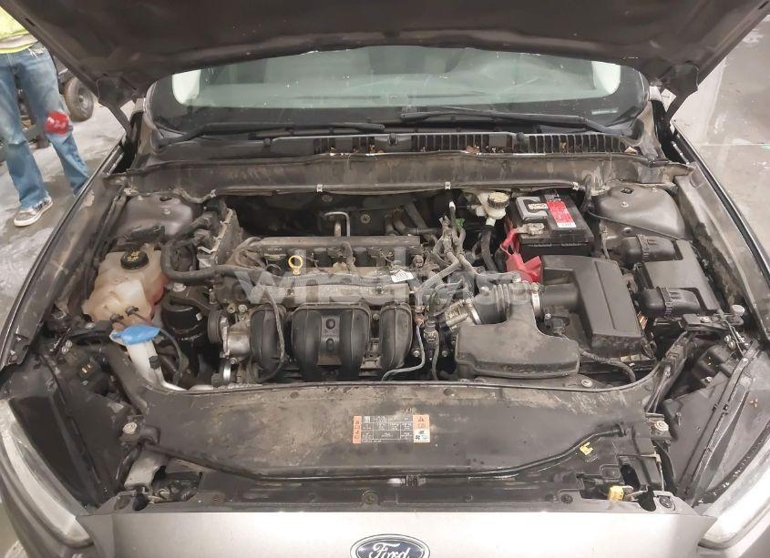 Photo 10 of 2014 Ford Fusion S (VIN 1FA6P0G7XE5388704)