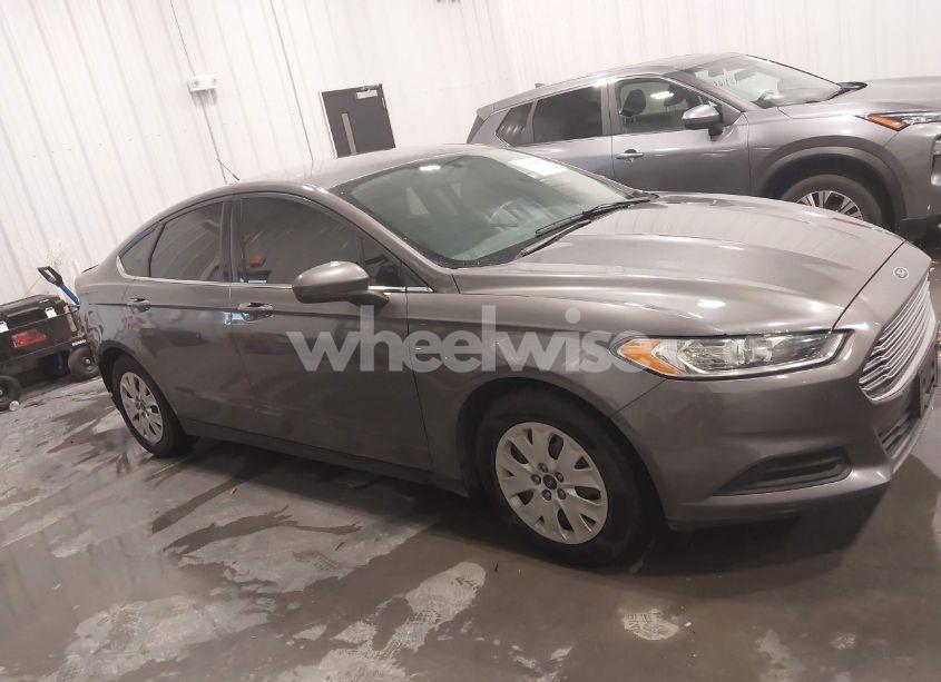 Photo 14 of 2014 Ford Fusion S (VIN 1FA6P0G7XE5388704)