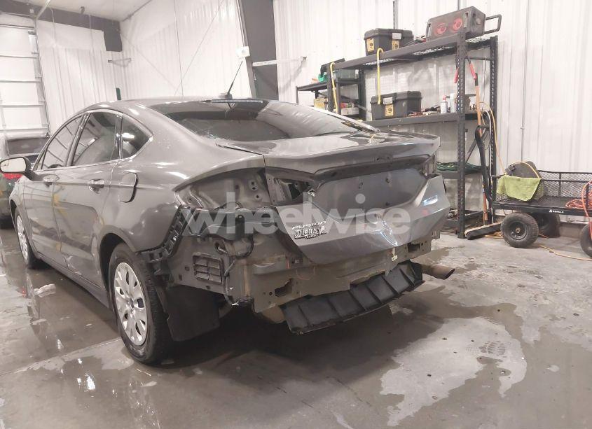 Photo 6 of 2014 Ford Fusion S (VIN 1FA6P0G7XE5388704)