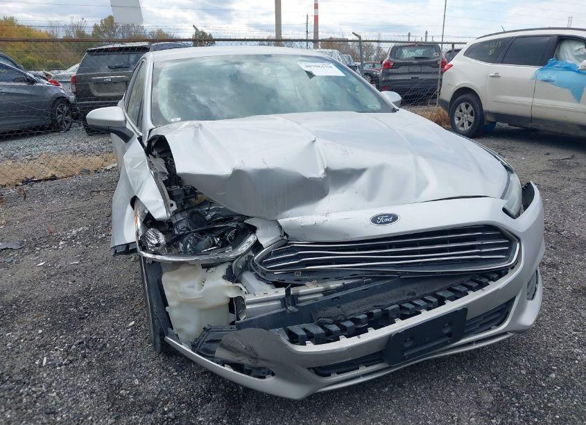 Photo 6 of 2014 Ford Fusion S (VIN 1FA6P0G7XE5401113)