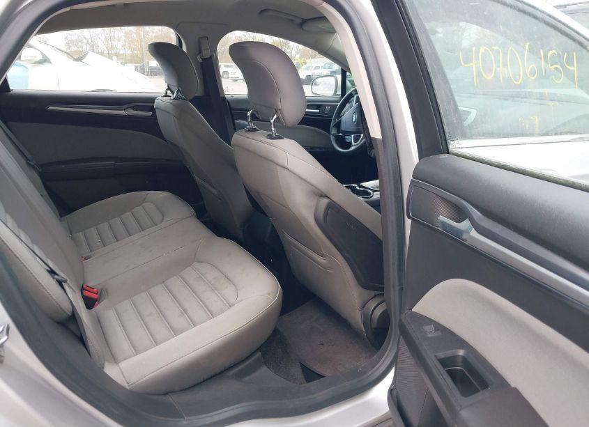 Photo 8 of 2014 Ford Fusion S (VIN 1FA6P0G7XE5401113)