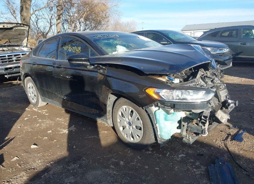 2014 Ford Fusion S (VIN 1FA6P0G7XE5402830) main photo