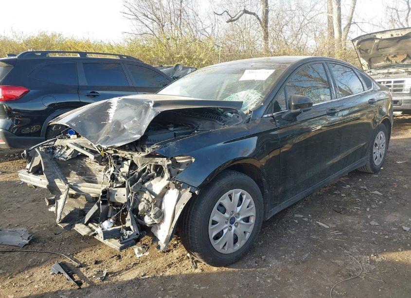 Photo 6 of 2014 Ford Fusion S (VIN 1FA6P0G7XE5402830)