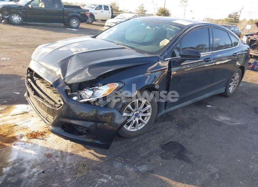 Photo 2 of 2015 Ford Fusion S (VIN 1FA6P0G7XF5105509)