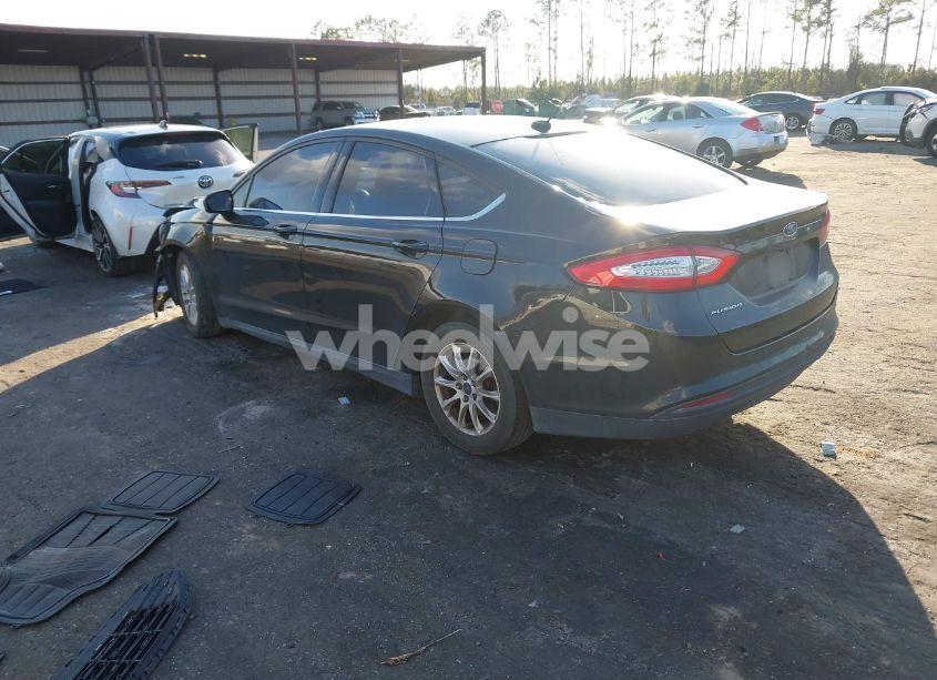 Photo 3 of 2015 Ford Fusion S (VIN 1FA6P0G7XF5105509)