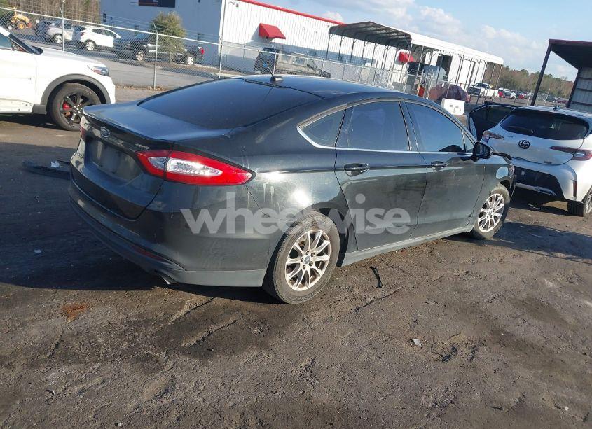 Photo 4 of 2015 Ford Fusion S (VIN 1FA6P0G7XF5105509)