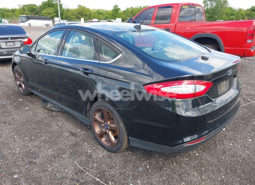 Photo 3 of 2015 Ford Fusion S (VIN 1FA6P0G7XF5106305)