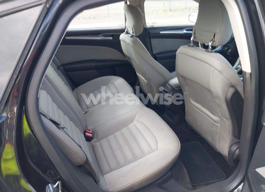 Photo 8 of 2015 Ford Fusion S (VIN 1FA6P0G7XF5106305)