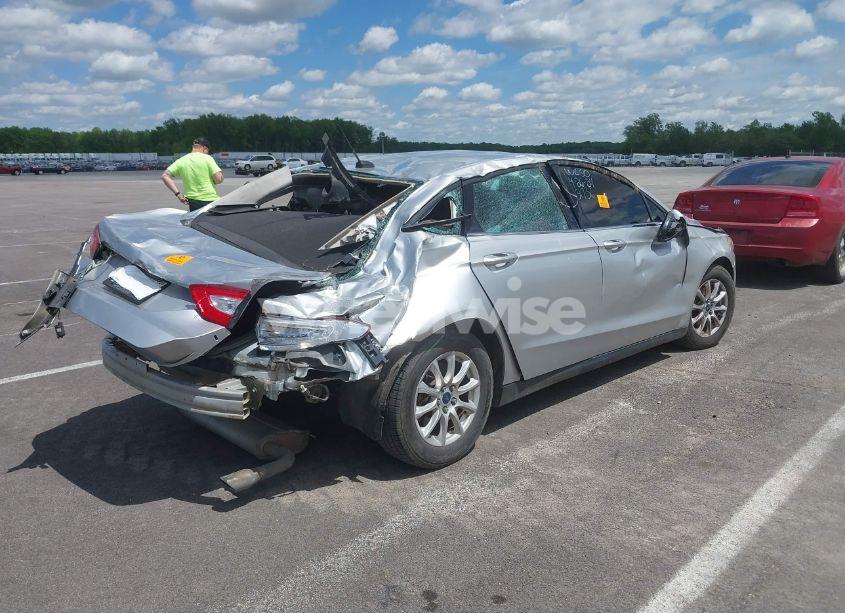 Photo 4 of 2016 Ford Fusion S (VIN 1FA6P0G7XG5129861)