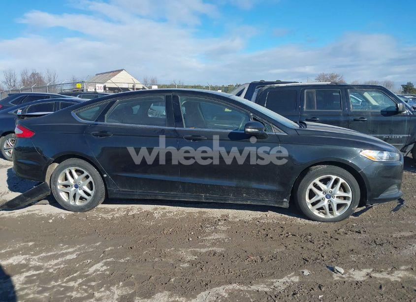 Photo 13 of 2014 Ford Fusion SE (VIN 1FA6P0H70E5360392)
