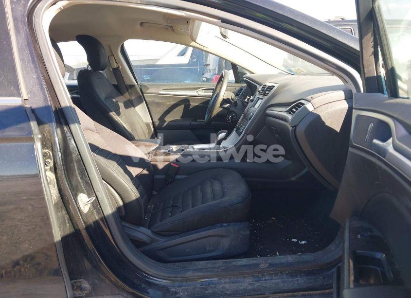 Photo 5 of 2014 Ford Fusion SE (VIN 1FA6P0H70E5360392)