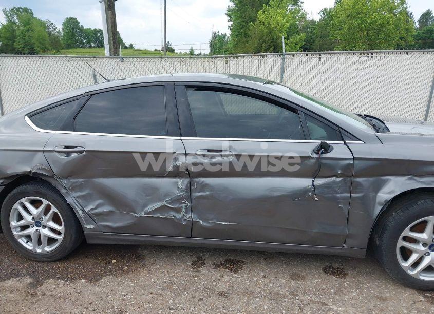 Photo 14 of 2014 Ford Fusion SE (VIN 1FA6P0H70E5376866)