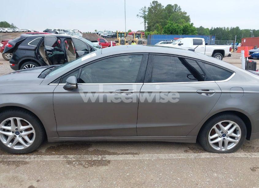 Photo 15 of 2014 Ford Fusion SE (VIN 1FA6P0H70E5376866)