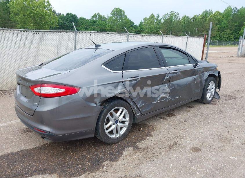 Photo 4 of 2014 Ford Fusion SE (VIN 1FA6P0H70E5376866)