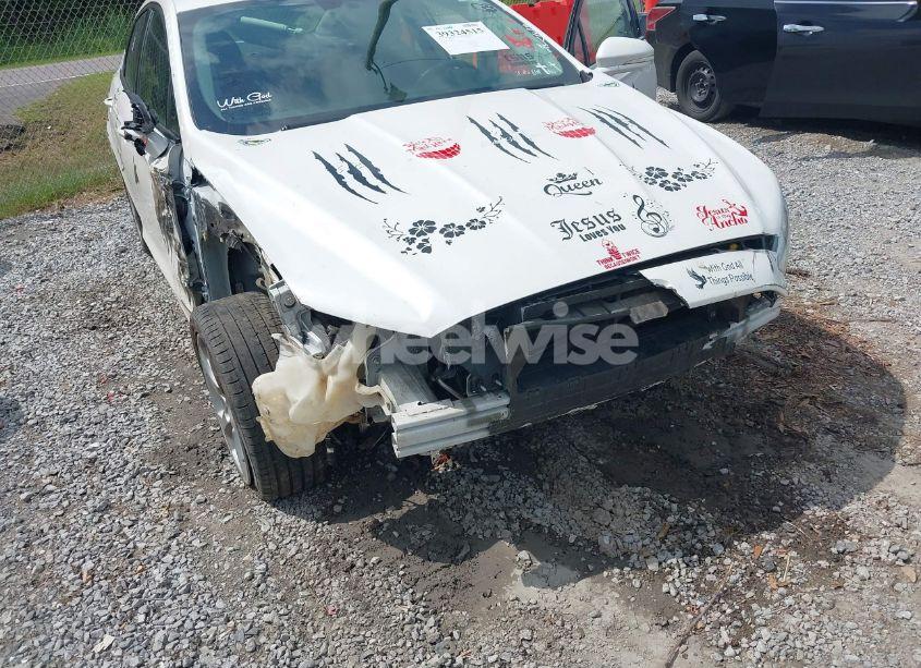 Photo 6 of 2014 Ford Fusion SE (VIN 1FA6P0H70E5397779)