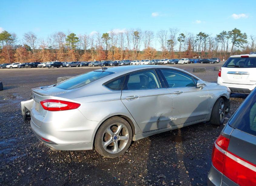 Photo 13 of 2015 Ford Fusion SE (VIN 1FA6P0H70F5128960)