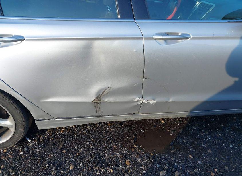 Photo 19 of 2015 Ford Fusion SE (VIN 1FA6P0H70F5128960)