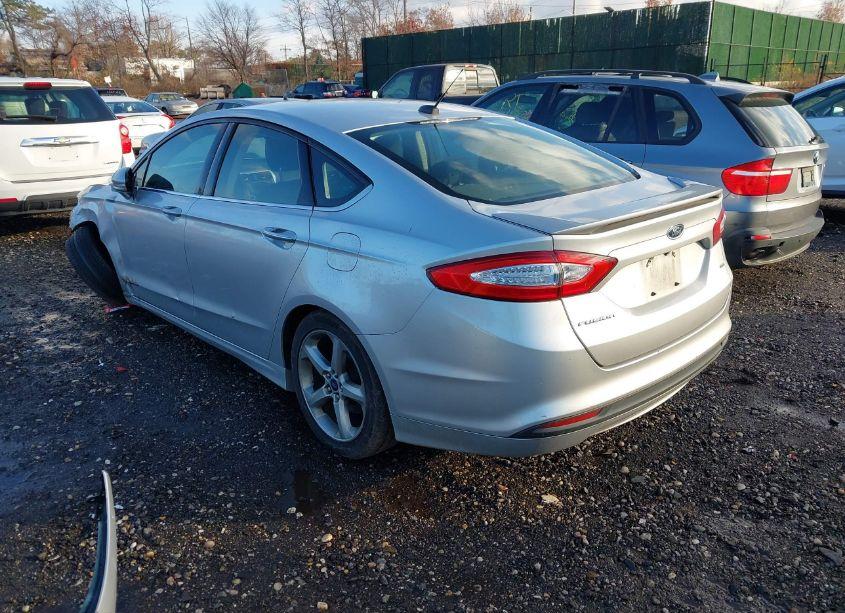 Photo 3 of 2015 Ford Fusion SE (VIN 1FA6P0H70F5128960)