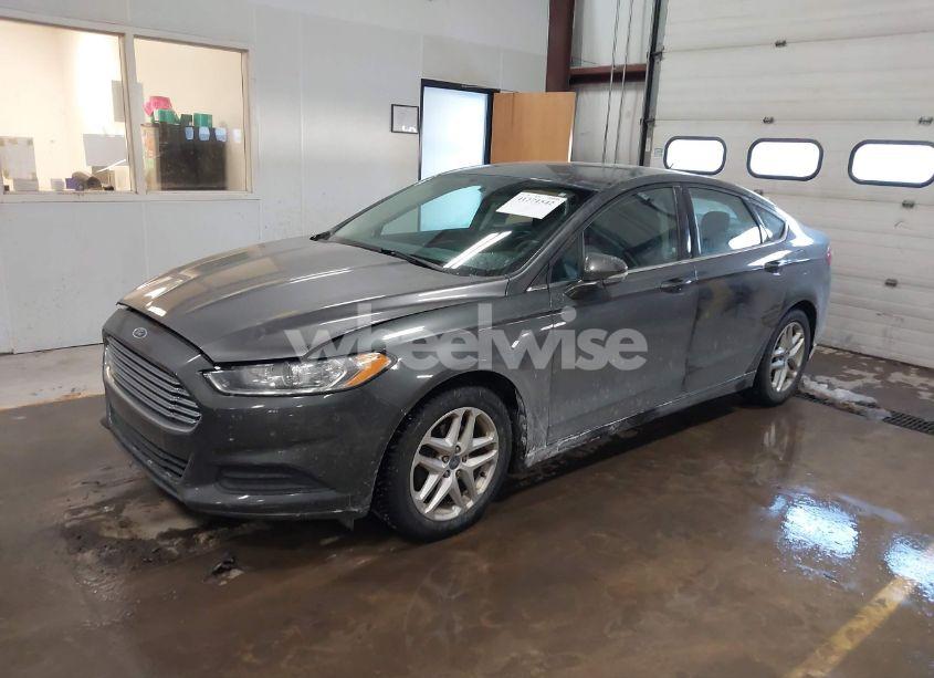 Photo 2 of 2016 Ford Fusion SE (VIN 1FA6P0H70G5120536)