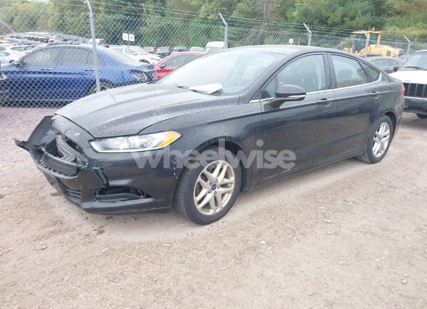 Photo 2 of 2014 Ford Fusion SE (VIN 1FA6P0H71E5371126)
