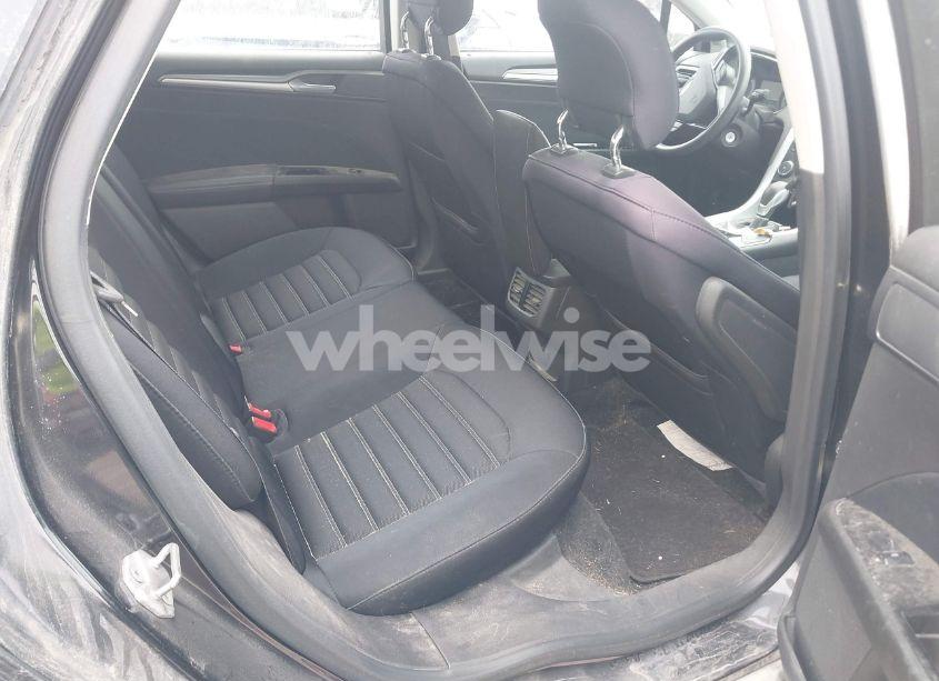 Photo 8 of 2014 Ford Fusion SE (VIN 1FA6P0H71E5371126)