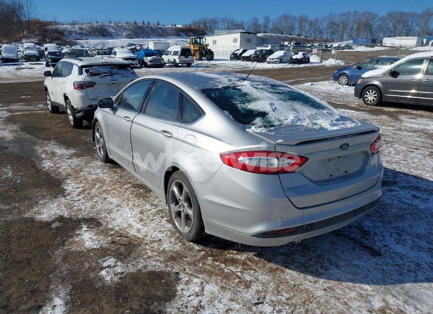Photo 3 of 2015 Ford Fusion SE (VIN 1FA6P0H71F5104828)