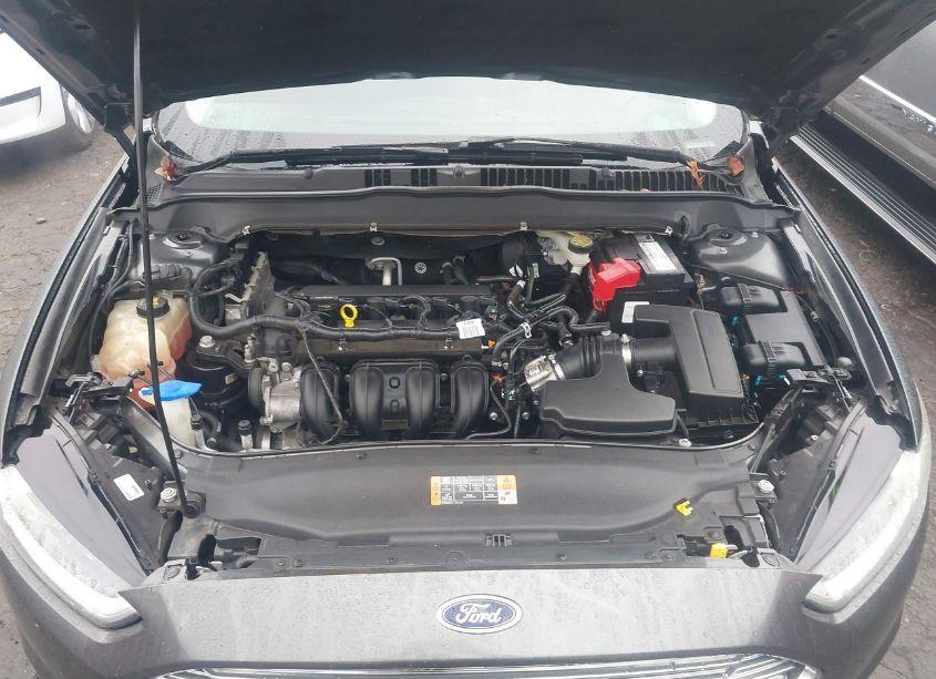 Photo 10 of 2015 Ford Fusion SE (VIN 1FA6P0H71F5106952)