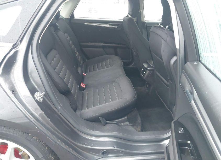 Photo 8 of 2015 Ford Fusion SE (VIN 1FA6P0H71F5106952)