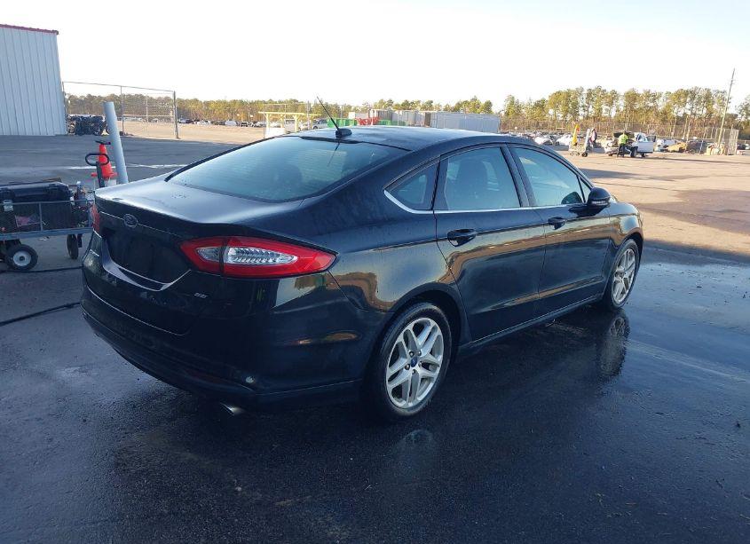 Photo 4 of 2015 Ford Fusion SE (VIN 1FA6P0H71F5107325)