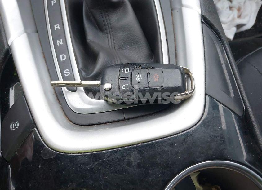 Photo 11 of 2015 Ford Fusion SE (VIN 1FA6P0H71F5117613)