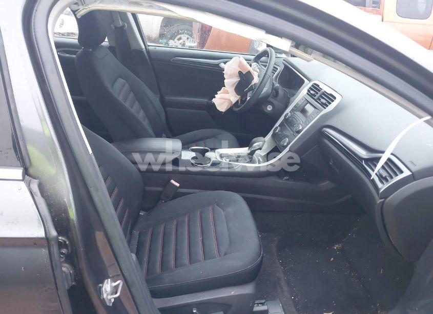 Photo 5 of 2015 Ford Fusion SE (VIN 1FA6P0H71F5117613)