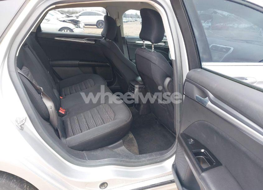 Photo 8 of 2016 Ford Fusion SE (VIN 1FA6P0H71G5106743)