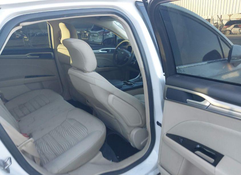 Photo 8 of 2016 Ford Fusion SE (VIN 1FA6P0H71G5110968)