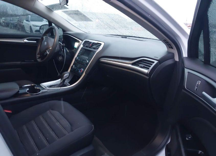 Photo 5 of 2016 Ford Fusion SE (VIN 1FA6P0H71G5132355)