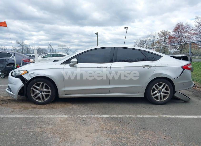 Photo 14 of 2014 Ford Fusion SE (VIN 1FA6P0H72E5385715)