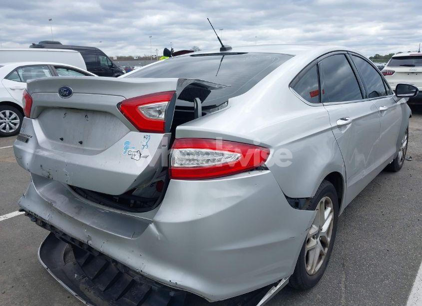 Photo 4 of 2014 Ford Fusion SE (VIN 1FA6P0H72E5385715)