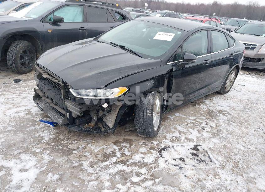 Photo 2 of 2014 Ford Fusion SE (VIN 1FA6P0H72E5401430)