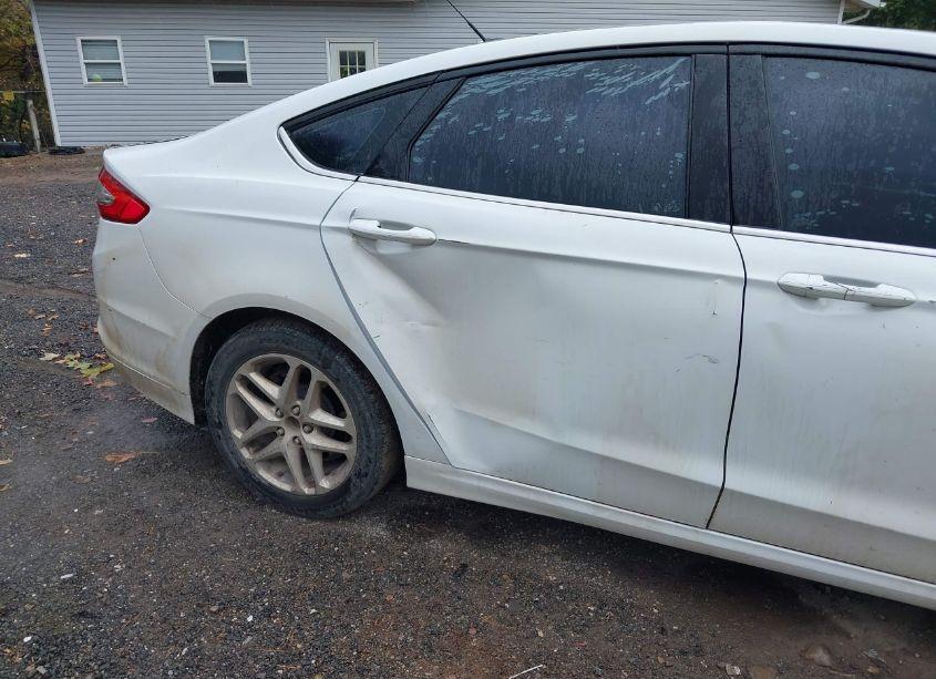 Photo 17 of 2015 Ford Fusion SE (VIN 1FA6P0H72F5107771)