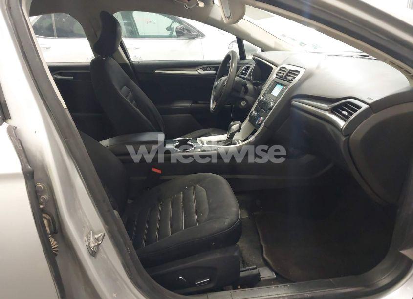 Photo 5 of 2015 Ford Fusion SE (VIN 1FA6P0H72F5122304)