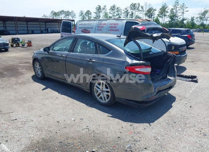 Photo 3 of 2015 Ford Fusion SE (VIN 1FA6P0H72F5126563)