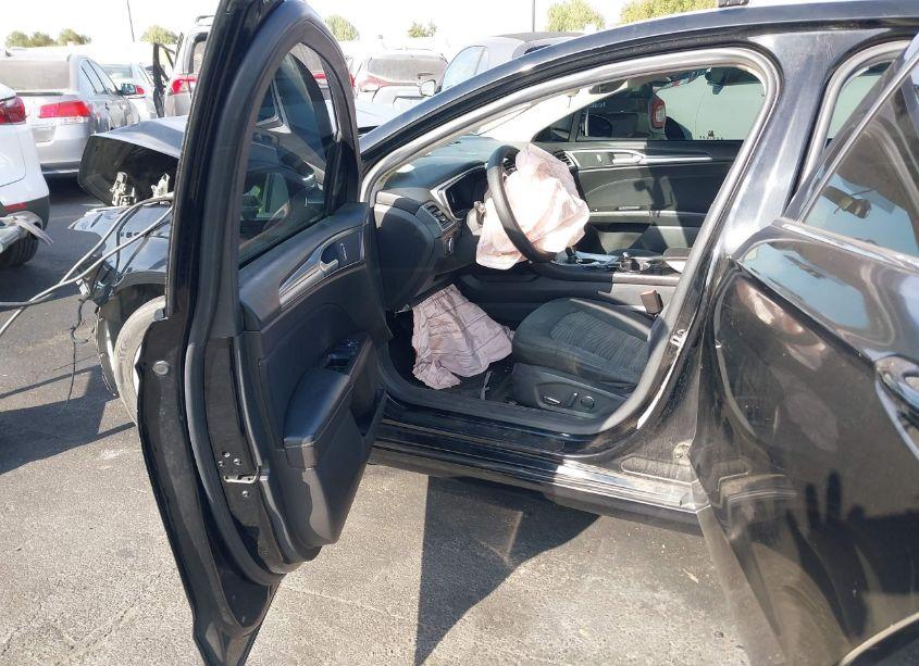 Photo 5 of 2016 Ford Fusion SE (VIN 1FA6P0H72G5118481)