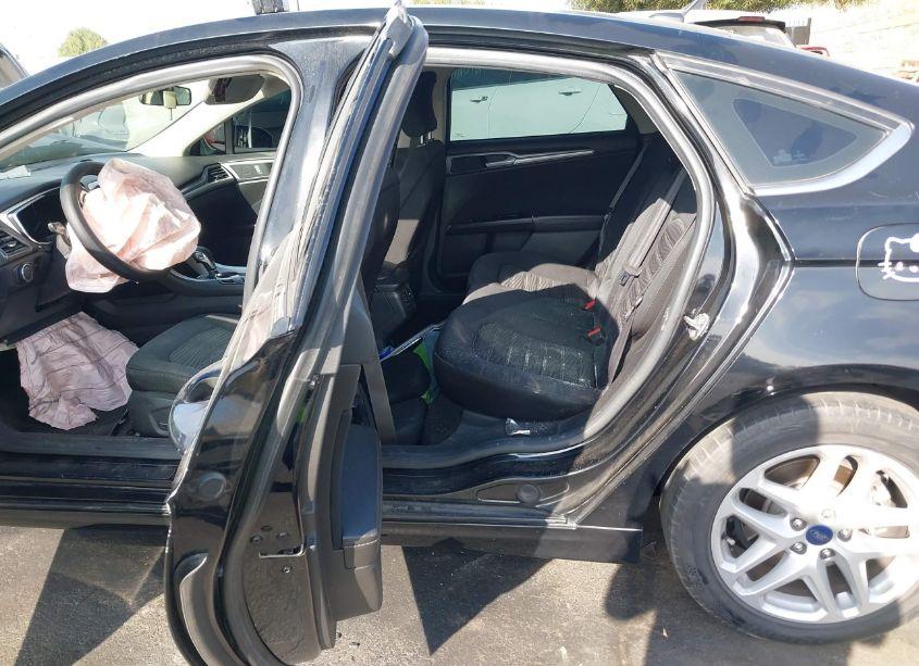 Photo 8 of 2016 Ford Fusion SE (VIN 1FA6P0H72G5118481)